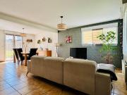 Maison contemporaine avec double garage et jardin de 670 m2