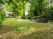 Maison contemporaine avec grand terrain 4 minutes à pied...