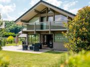 Maison contemporaine avec jardin