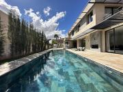 Maison contemporaine avec jardin