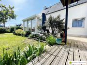 Maison contemporaine avec jardin et terrasse