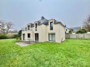 Maison contemporaine avec jardin