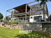 Maison contemporaine avec jardin