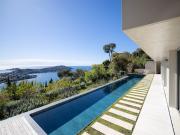 Maison contemporaine avec jardin et terrasse