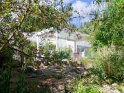 Maison contemporaine avec jardin et terrasse