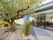 Maison contemporaine avec jardin et terrasse