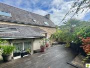 Maison contemporaine avec jardin et terrasse