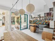 Maison contemporaine avec jardin et terrasse