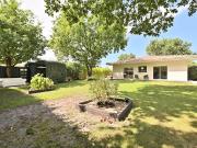 Maison contemporaine avec jardin