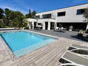 Maison contemporaine avec piscine