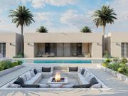 Maison contemporaine avec piscine et jardin