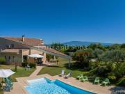 Maison contemporaine avec prestations haut de gamme à deux p