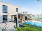 MAISON CONTEMPORAINE avec vue panoramique sur la chaîne...