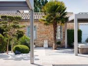 Maison contemporaine et horizon marin