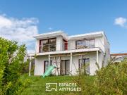 Maison contemporaine passive avec vue sur la vallée...