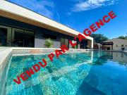 Maison contemporaine T5 avec piscine et double garage...