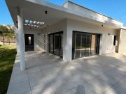 Maison d' architecte au pied des clanques