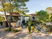 Maison d’architecte contemporaine à vendre avec vue...