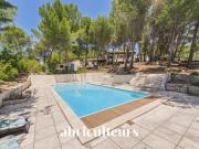 Maison d’architecte de 256 m² avec piscine et jardin...