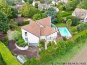 Maison d'architecte de 8 pièce s 280 m² au sol