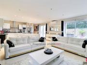 Maison de prestige de 268 m2 en vente Sainte Geneviève...