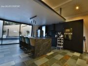 Maison de 114 m2 avec garages et piscine, au calme, Quartier