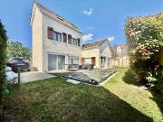 Maison de 140 m² 177 m² sol avec piscine & jardin de 286 m