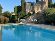 Maison de luxe de 15 pièces en location à Uzès, Occitanie