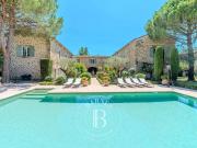 Maison de 15 pièces de luxe en vente à Avignon, France