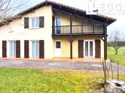 Maison de 160m² 4 chambres 2 garages et dépendances sur...
