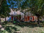 Maison de 250m2 et son jardin clos à vendre en Gard...