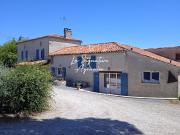 Maison de 260 m2 en pierre, terrain de 8 hectares,...