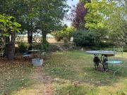 Maison de 330 m² sur propriété de 1,3 hectares avec dépendan