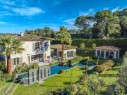 Maison de prestige de 300 m2 en location Mougins, France