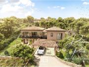 Maison de 5 chambres de luxe en vente à Hyères, Provence...