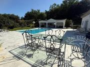 Maison de 8 pièces de luxe en vente à Vallauris, France