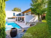 Maison de luxe de 7 pièces en vente à Mulhouse, Grand Est