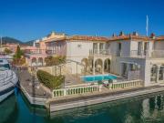 Maison de 6 pièces de luxe en vente à Port Grimaud, France