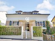 Maison de luxe de 7 pièces en vente à Chaville, Île de...
