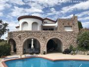 Maison de 7 pièces de luxe en vente à Perpignan, France