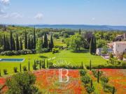 Maison de 15 pièces de luxe en vente à Lourmarin, France