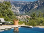 Maison de 8 pièces de luxe en location à Châteauneuf...