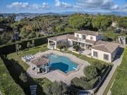 Maison de 8 pièces de luxe en vente à Antibes, France