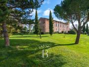 Maison de 9 pièces de luxe en vente à Toulouse, France