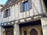 Maison de bastide très typique, dans un bourg dynamique...