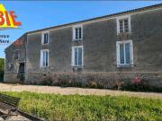 Maison de bourg à rénover entièrement sur Maillé Marais Poit