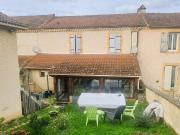 Maison de bourg avec jardin et appartement indépendant...