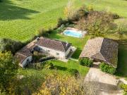 Maison de campagne avec grange et annexe