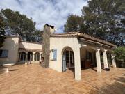 Maison de campagne avec piscine et grand terrain