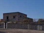 Maison de campagne semi finie avec piscine à Vendre